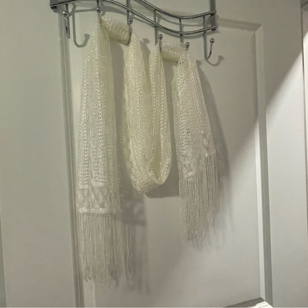 Beautiful Lace Scarf w/beautiful border & design, 67” long & Fringe is 7&1/2” X2